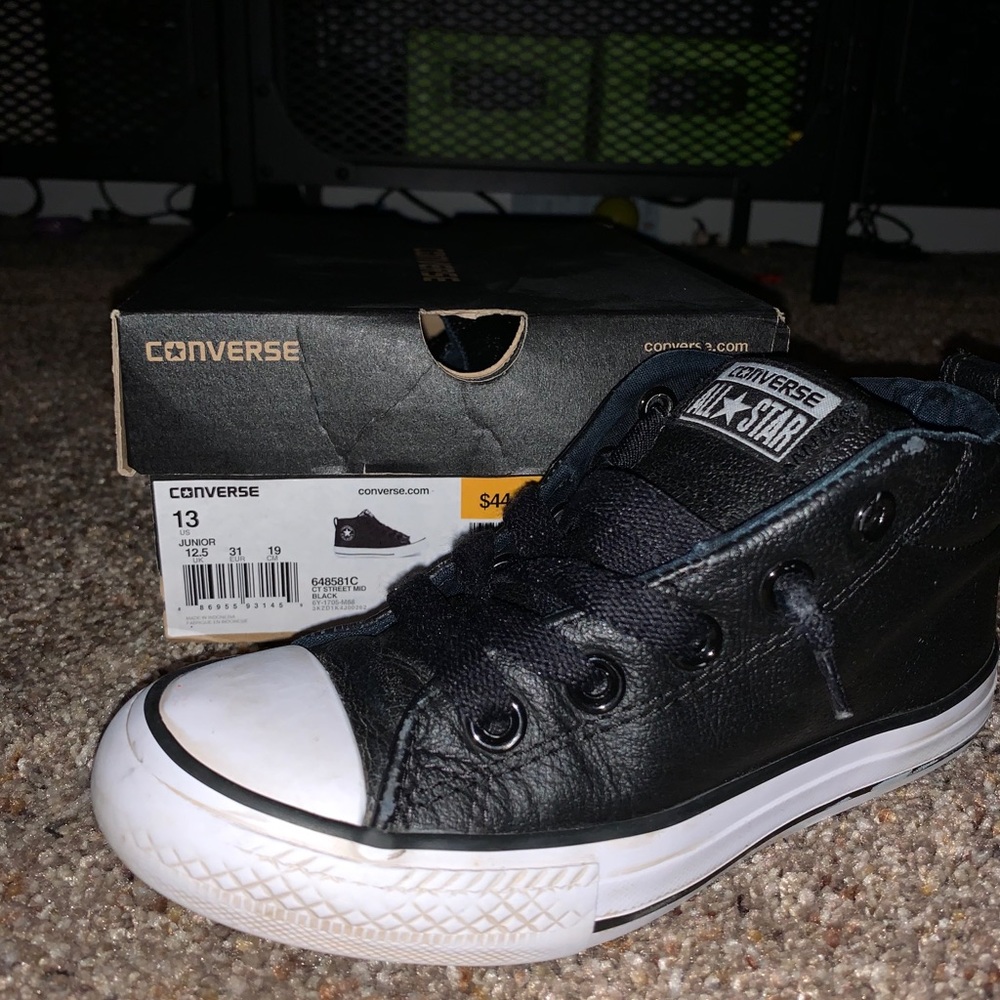 Boys Black Leather a Converse - Size 13